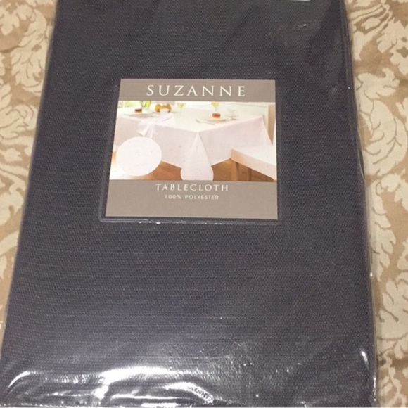 Tablecloth: Linen Look,  Oval, 60” x 84” Suzanne in Gray, NWT - Picture 11 of 12